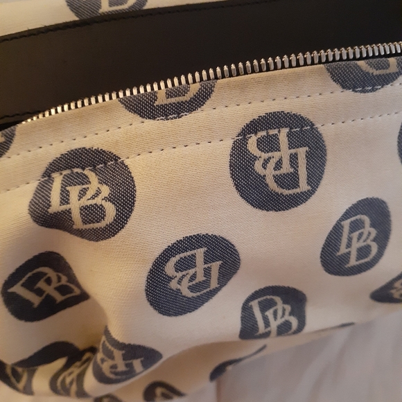 Dooney and Bourke - Picture 5 of 11